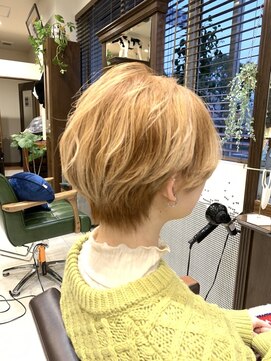 キールヘアーベイス(kir hair base) ブロンドショート