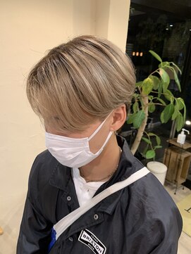 シフト(SHEEFT) ナチュラルセンターパート ハイトーンカラーアンブレラカラー