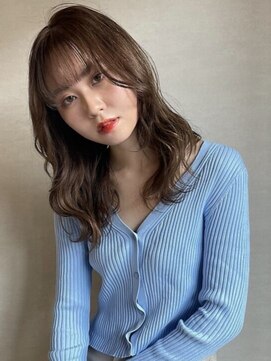 トナリ(tonari) 韓国風巻き アッシュベージュ 前髪あり【鹿児島中央駅】