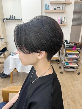 ネオリーブ クーロ メゾン 横浜(Neolive curro Maison) 韓国センターパート×毛流れフェザーパーマ　MEN’S HAIR