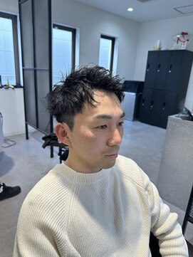 カルロイースタイル(CARLO e-style) ピンパーマスキンフェード刈り上げアップバング