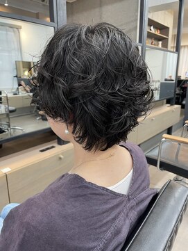 ユノ(juno) 【中目黒】黒髪ショートウルフパーマ☆大人ショートレイヤー