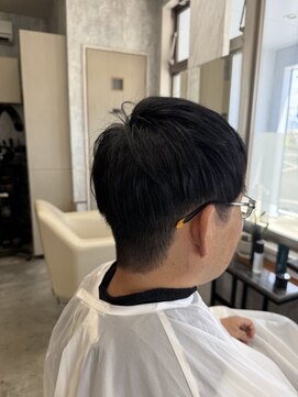 イーラ(E-LA) 刈り上げツーブロックショート