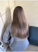 ホワイトグレージュ