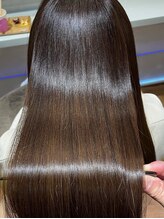 特別な薬剤で髪質改善♪