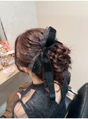 お呼ばれヘアセット大人可愛いお団子ポニーテールリボンアレンジ