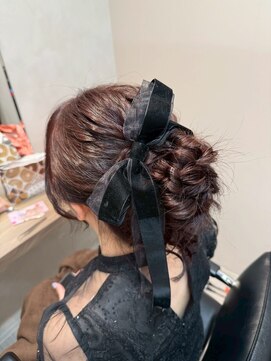 ヘアーアンドメイク ファット(Hair&Make PHAT) お呼ばれヘアセット大人可愛いお団子ポニーテールリボンアレンジ