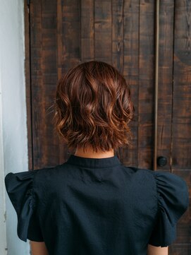 ヘアアンドリラクゼーション シャッセ(Hair&Relaxation SASE) コテ巻きスタイル