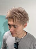 これがオシャレ！メンズのミルクティー短髪！