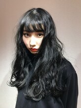 マリブ ヘアリゾート 伊勢崎本店(malibu hair resort) ブルーブラック/ロングパーマ/ローレイヤー/アッシュブラック