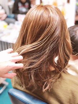 ベローチェ ハイ＆ローで３Dカラー！