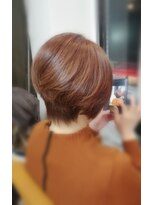 今日は美容院&nbsp;大人シルエットのショートボブ