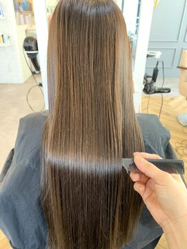 トッカ ヘアアンドトリートメント 難波店 艶サラロングヘアー