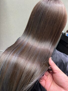 ネウィ 秋田(newi) シルバーハイライト