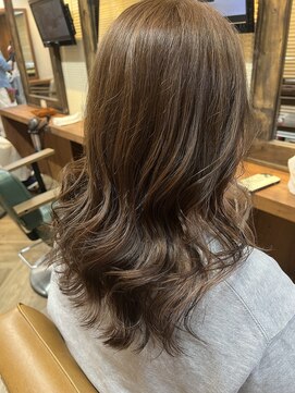 シュリット(schritt) 赤み消し艶ブラウンヘアー渋谷ブリーチなし　SERA