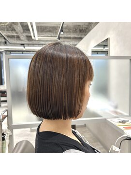 キートス(Kiitos) 【ぷつっと感の可愛い丸みボブ】トウマ