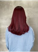 レッドカラー赤髪ピンクカラーミディアムヘアー