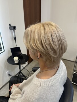 クオン 伊勢崎(QUON.) ブロンドカラー