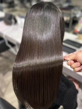 キュア 表参道(CURE) 黒髪/グレージュカラー/ココアベージュ/ヘルシーロング/表参道