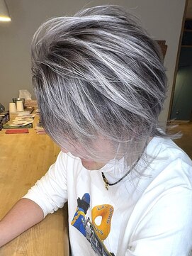 ブレイズヘアー(BLAZEhair) 【ハイトーン】ホワイトシルバーバレイヤージュ×ブリーチ３回