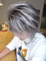 ブレイズヘアー(BLAZEhair) 【ハイトーン】ホワイトシルバーバレイヤージュ×ブリーチ3回