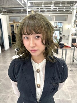 ホリー(HOLLY) オリーブカラー