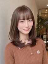 ルエ(rue)&nbsp;ミディアムレイヤー前髪あり抜け感ハッシュカット