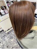 うるツヤ　ミディアムボブ
