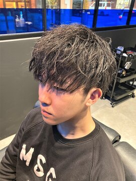 メンズフィール 南森町(MENS FEEL) 【大阪メンズ美容室】☆韓国マッシュランダムパーマ束感ショート