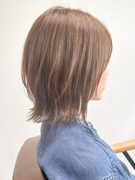 ルエ(rue) 大人可愛い20代30代40代小顔ウルフレイヤーボブ丸みショートボブ