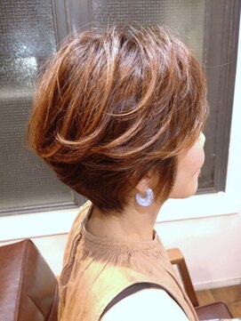 ティアトロアンドリミテバイティアトロ(teatro&limite by teatro) 大人ショートボブ レイヤー ハイライト オレンジベージュ