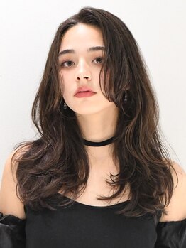 アースコアフュールボーテ 川越店(EARTH coiffure beaute)の写真/耳にかけたり結んだ時に横顔までかわいく。特に印象を左右する顔まわりや前髪のデザインまでお任せください