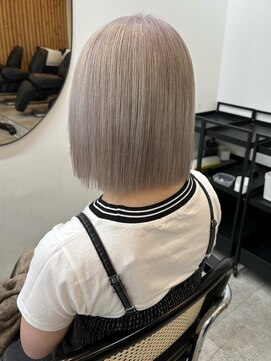 ドットハリス(.Hallis) ホワイトカラー/ハイトーン/ボブ/髪質改善