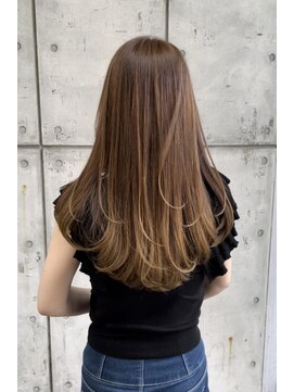 アイエヌジードット(INg.) 大人女性もレイヤーカット