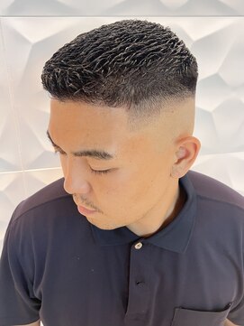 ゼロスバーバー(0's BARBER SHOP) 無造作メンズベリーショート☆ツーブロックアッシュブラウン