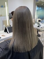 ケンジ 平塚 アネッタ(KENJE annetta)&nbsp;《ブリーチ有》　赤みゼロシルバーアッシュ