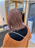 透明感ダブルカラーピンクベージュハイトーン外ハネボブ