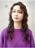 くるくるパーマ/顔周りレイヤー／スパイラルパーマ／個性派