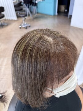 アヴァンス 西宮北口(AVANCE.) 白髪を活かすハイライト
