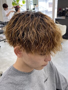 エデアンルクラ 下通(EDEAN Leclat) 熊本メンズヘア ツイスパ 波巻きスパイラルパーマ マッシュ