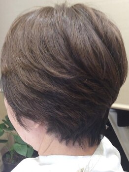 年齢による髪のお悩みや髪質の変化に合わせた提案をします♪一人一人にあった理想のスタイルを叶えます！