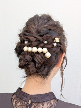 シニヨンアレンジ★