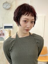 テルヴェ(Terve)&nbsp;ミニボブニュアンスパーマ　ワインレッドカラー