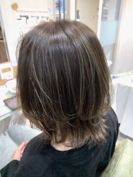 プリエ(Plie) 『オリーブアッシュ×ミディアムレイヤー』