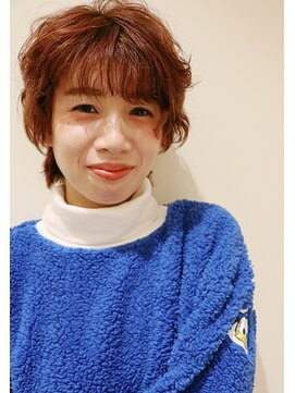 ランプヘアー(LAMP HAIR) オレンジゆるふわ前髪ありレッドメッシュシースルー大人マッシュ