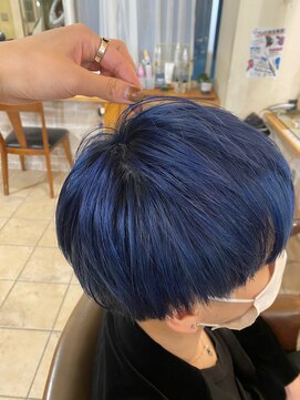 キャンバス バイ ネオリーブ 横浜西口(Canvas by neo.) 韓国マッシュ　ハイトーンブルー　オイル仕上げ【横浜】