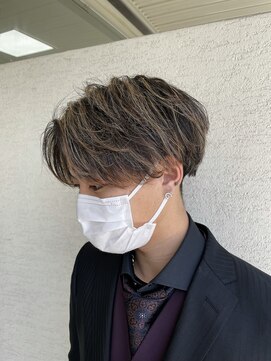 チャプター 問屋町(chapter) フェザーパーマセンターパートニュアンスパーマハイライトカラー