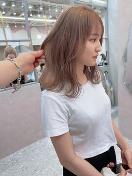 ロンド レア 天神大名店(Lond Le’a) ダブルカラー/インナーカラー/イヤリングカラー/ペールベージュ