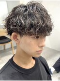 波巻きスパイラルパーマツーブロックメンズマッシュ栄
