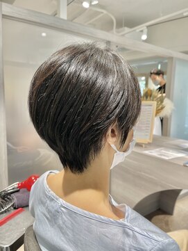 オナー(honor) 20代30代40代大人可愛い小顔ヘルシースタイル耳掛け透明感